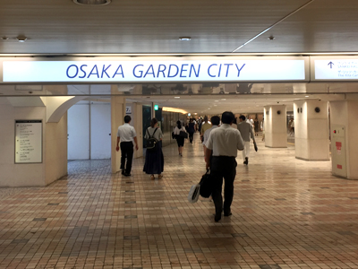 阪神電車 梅田駅からの順路03